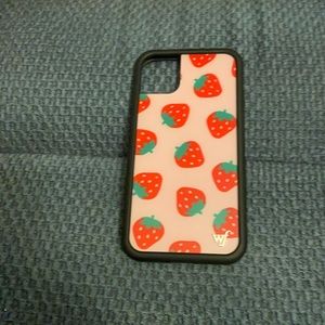 Wildflower strawberry case iphone 11